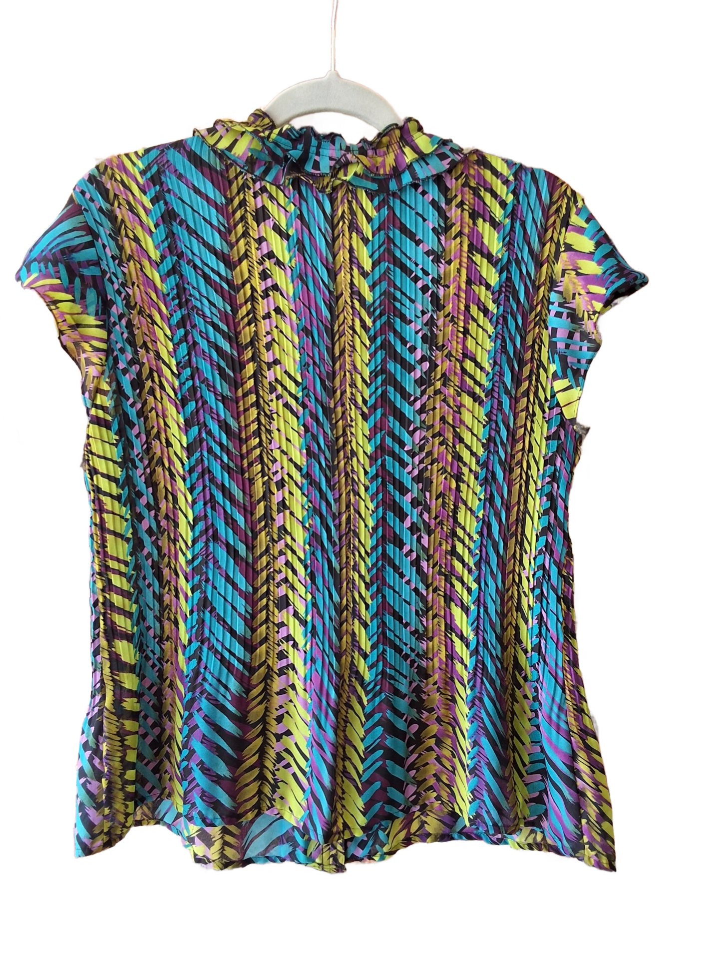 East 5th. Size M
