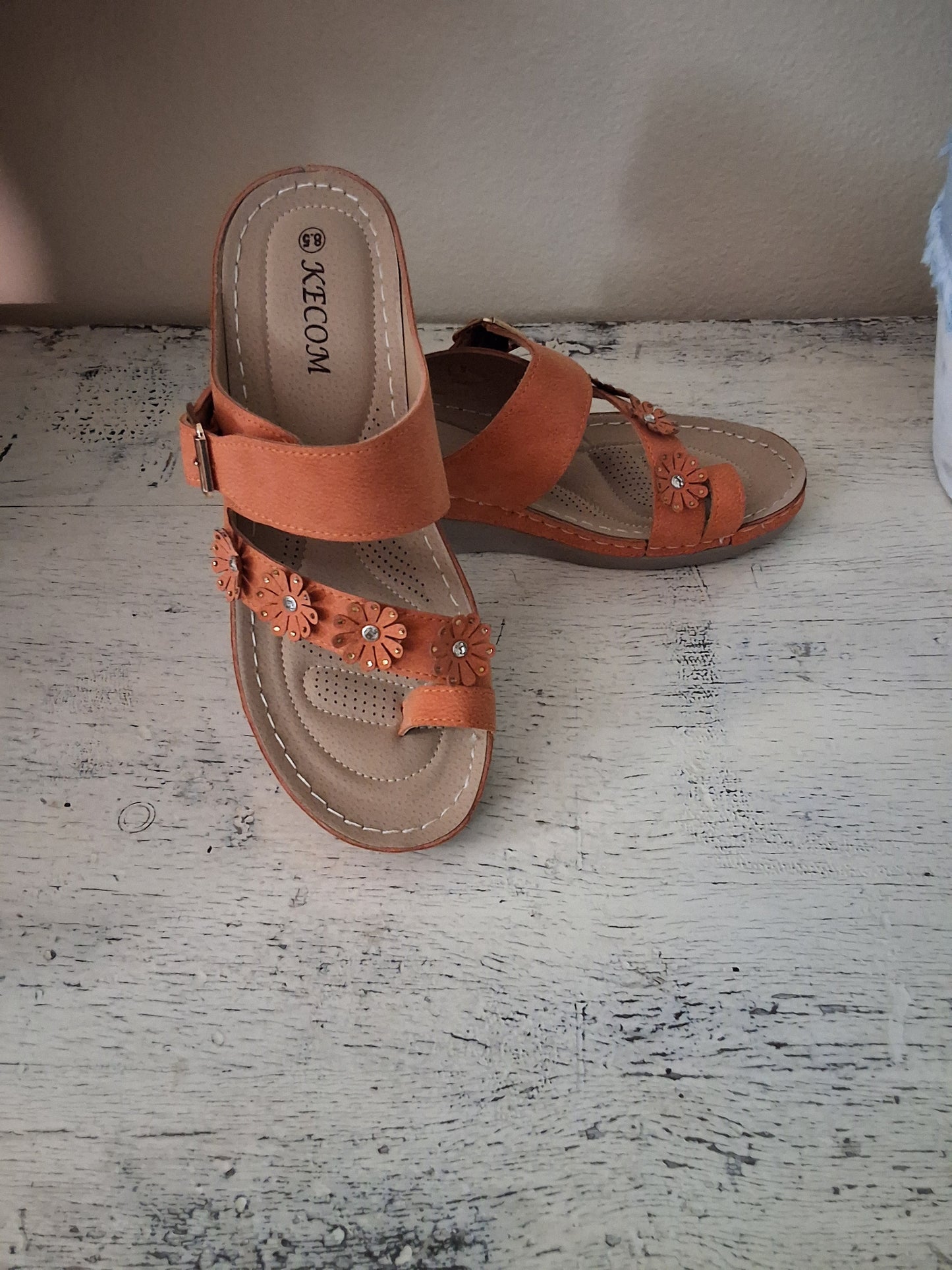 Kecom (Size 8.5)