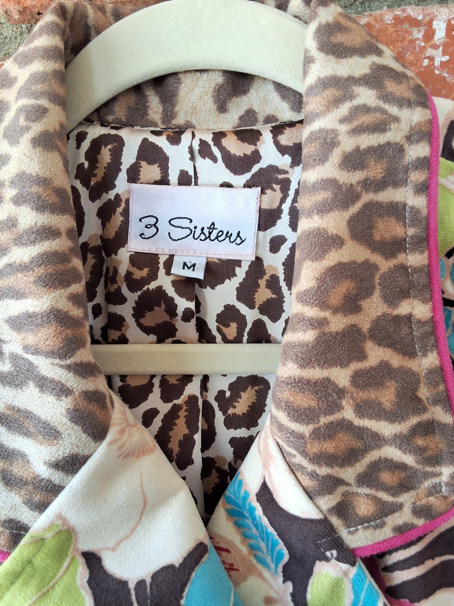 3 Sisters (Size M) Excellent Condition
