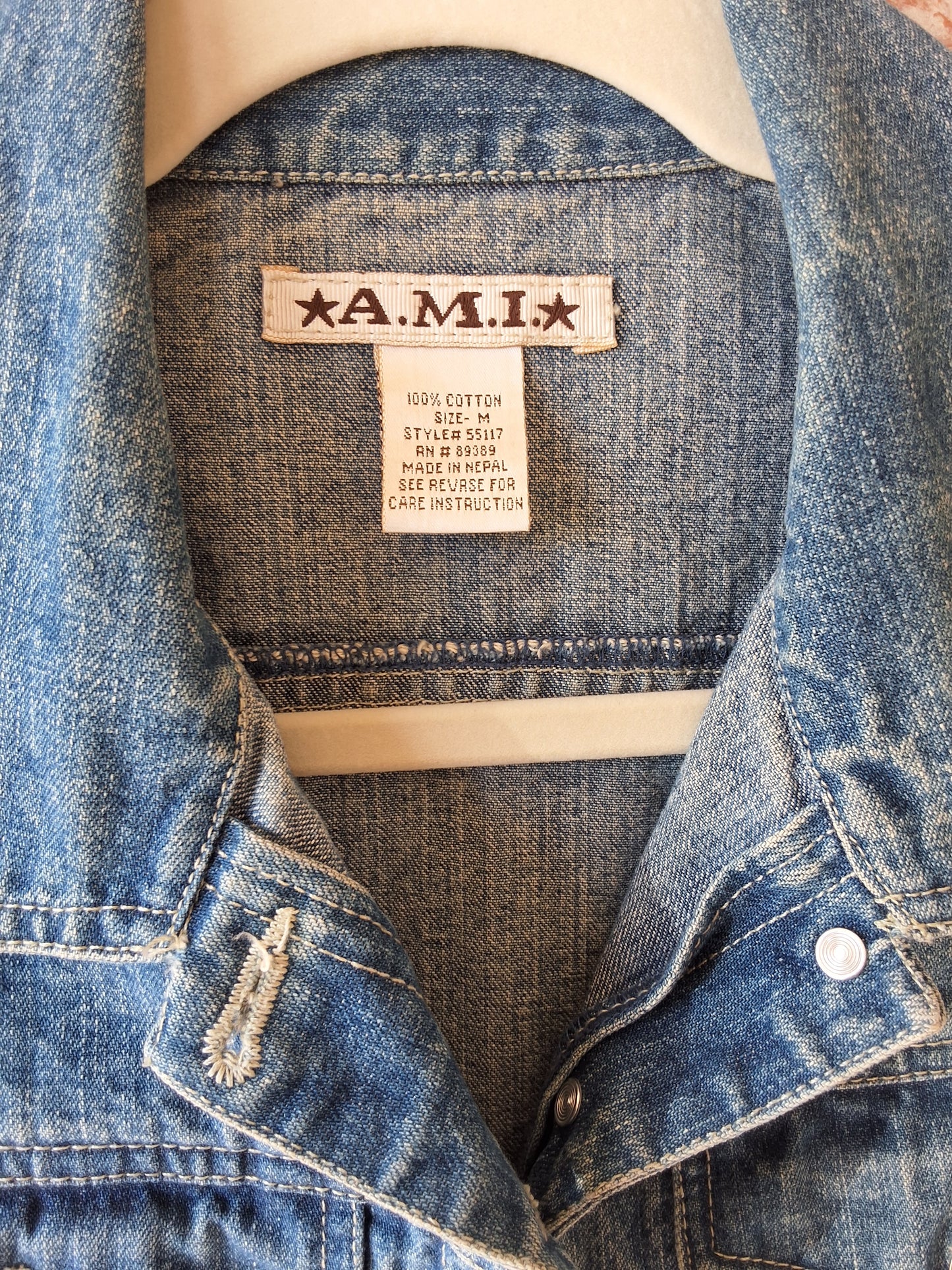 A.M.I. (Size M)