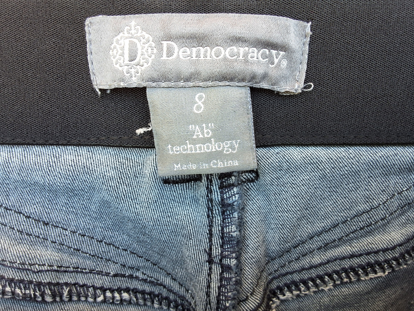 Democracy (Size 8)