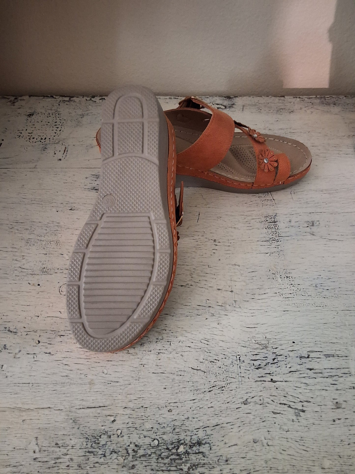 Kecom (Size 8.5)