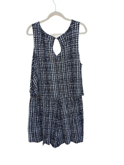 Apt . 9 (Size XL)