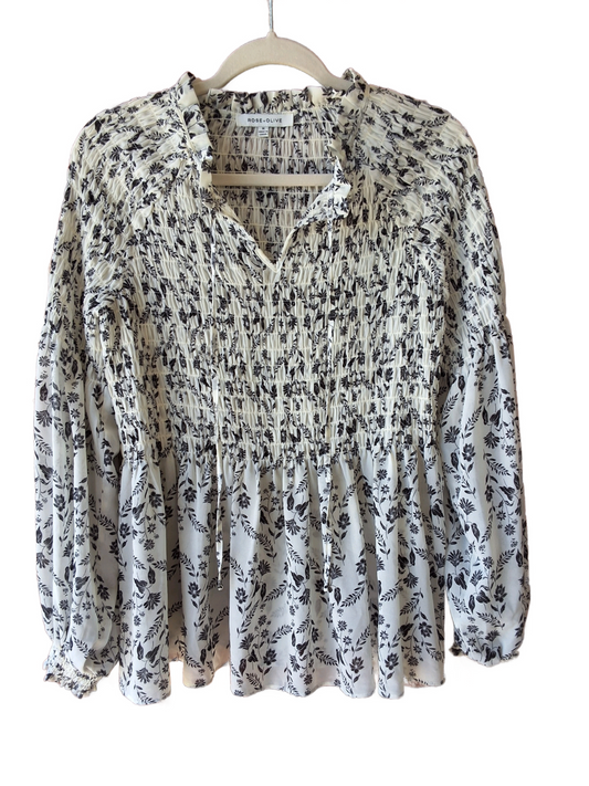 Rose & Olive. Size M